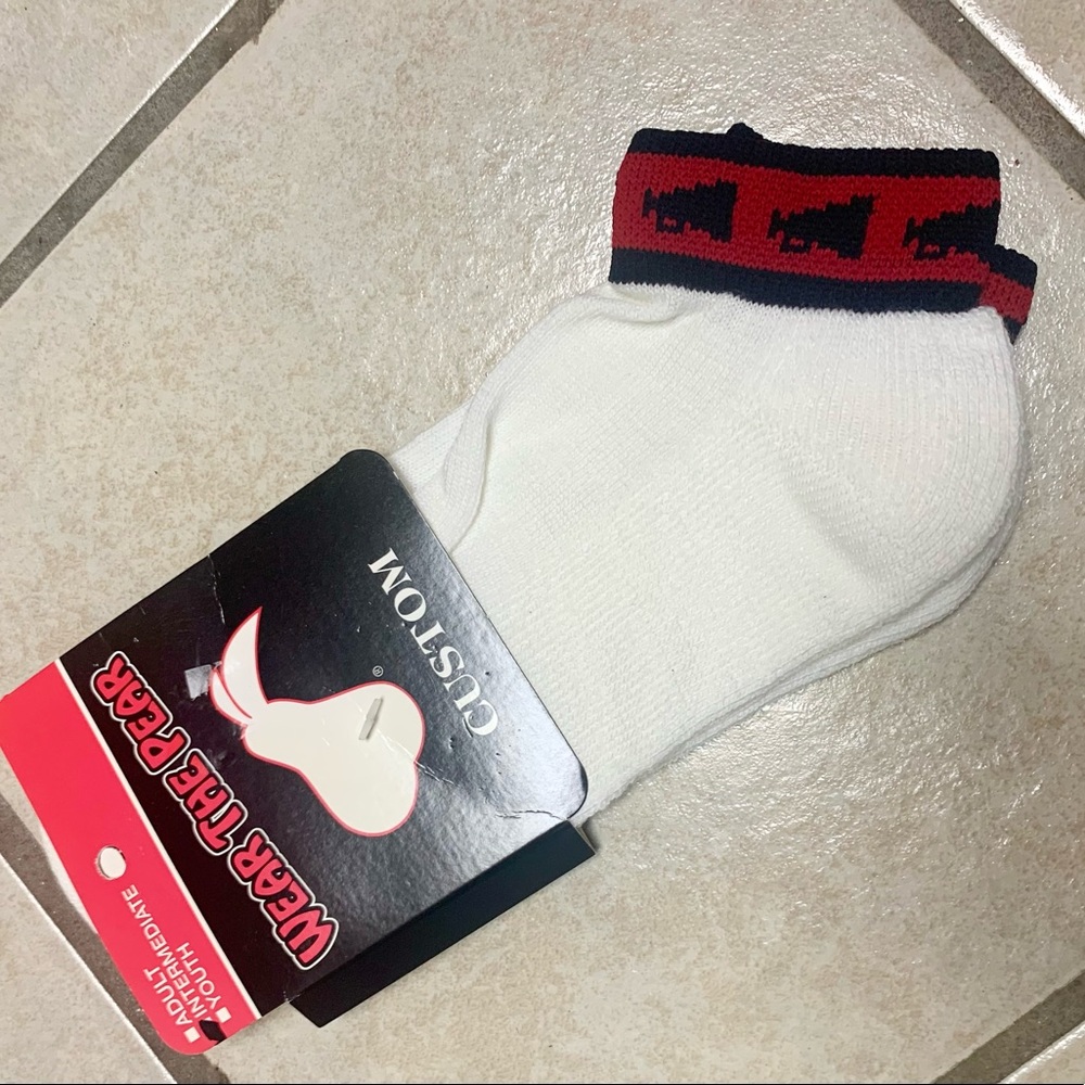 Sz 9-11 (Fits kids 4.5 to adult size 8.5)) Red & Black Megaphone Cheer Sock NEW